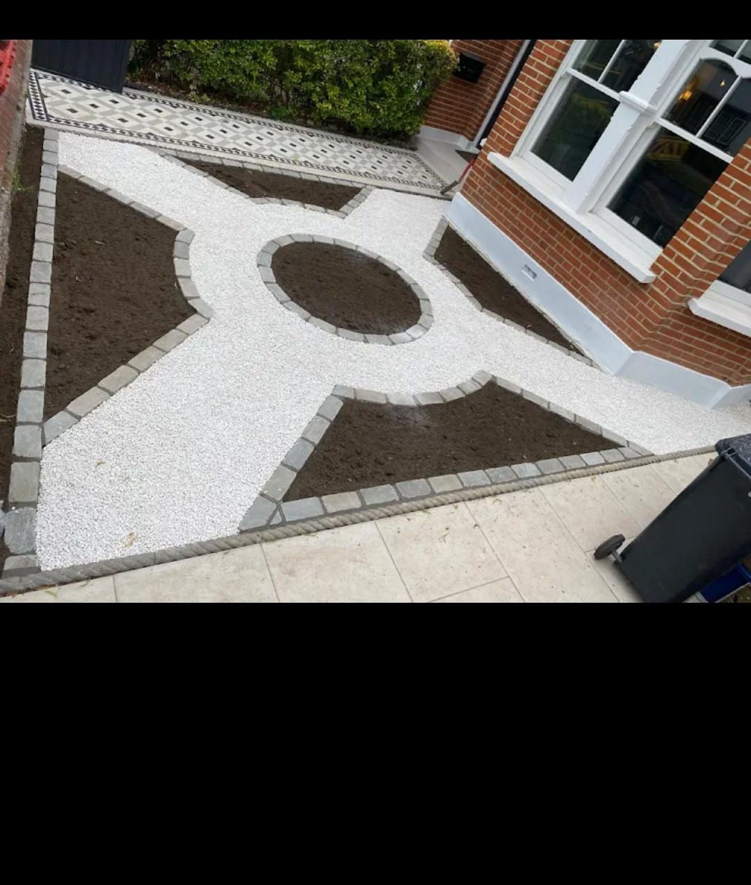 Front Garden Gravel and Paving Design